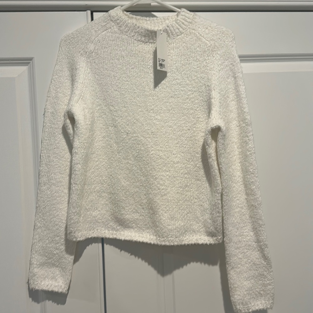 Vince Pebbled Crew Neck Sweater (size small)
